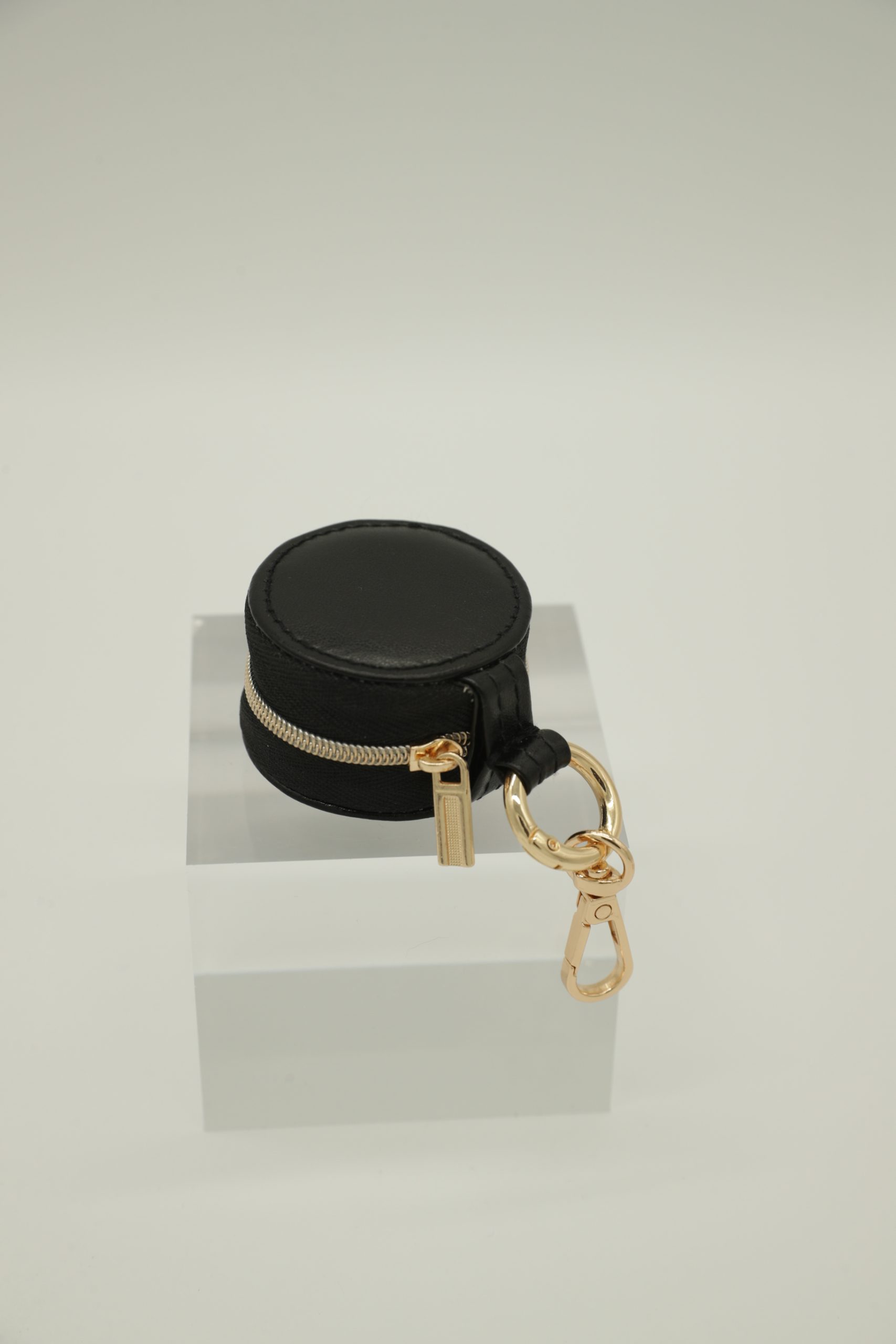 0225-BAG-LTHR-JWLKEY-BLK